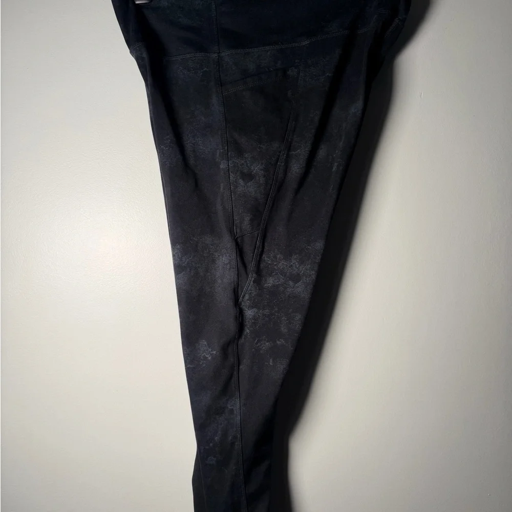 Danskin Black Marble-Print Active Leggings - Picture 3 of 6